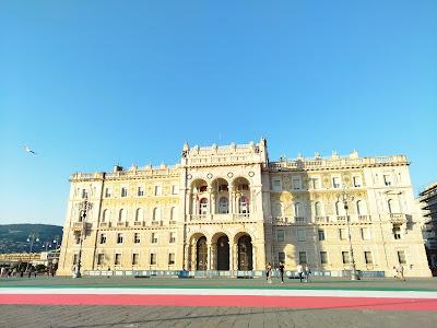 Viaje a Trieste. Los pasos que nos separan + Mileva Einstein Viaje a Trieste. Los pasos que nos separan + Mileva Einstein