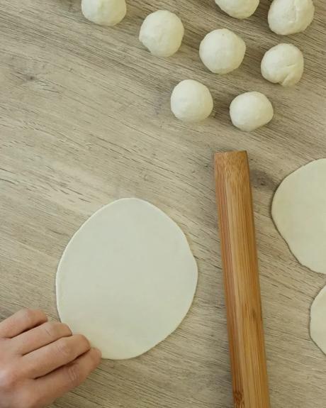 Tortas Fritas Criollas estirar la masa para tortas fritas