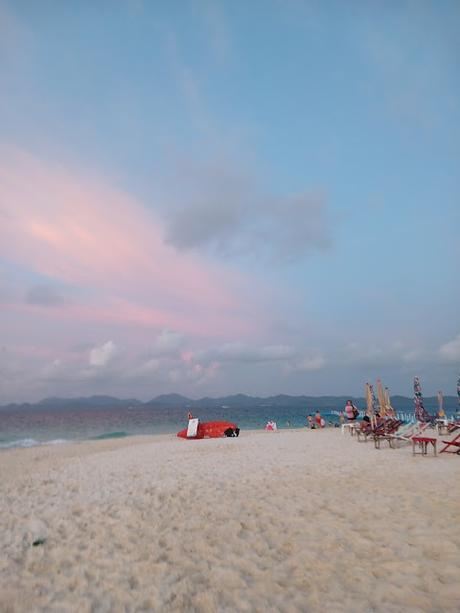 Atardecer sobre el mar en Khai Nok Island
