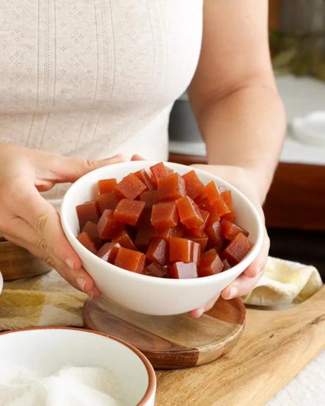 dulce de membrillo en cubos
