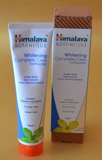 Pasta de dientes blanqueadora “Whitening Complete Care Toothpaste” de HIMALAYA