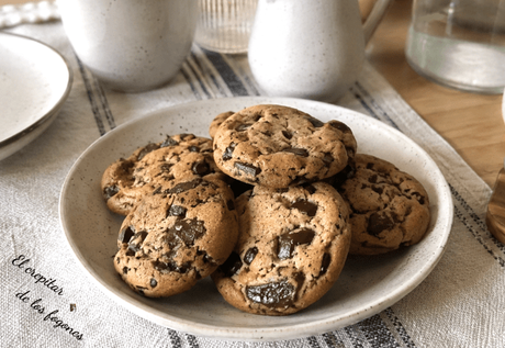 GALLETAS CON CHOCOLATE FÁCILES