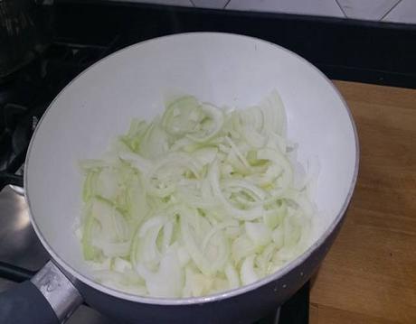 Macarrones con salmón y espinacas