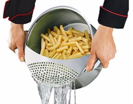Macarrones con salmón y espinacas