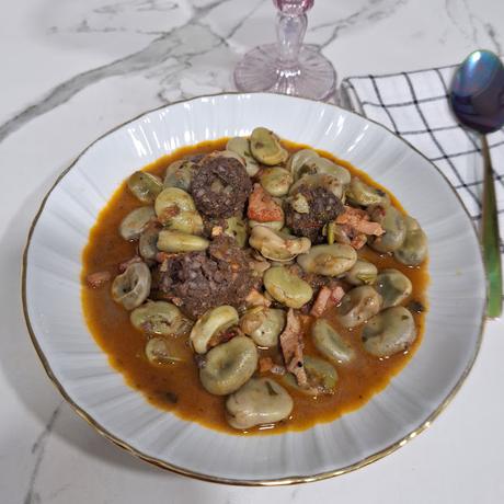 Habas a la catalana Habas a la catalana