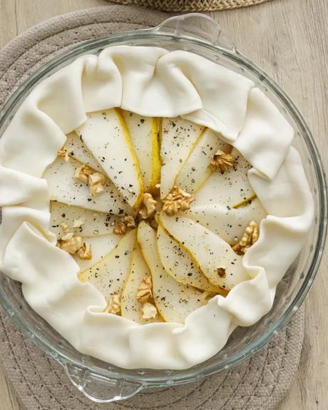 Tarta de Queso Azul y Pera plegar la masa de la tarta