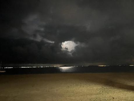 El ojo (oculto) de la noche