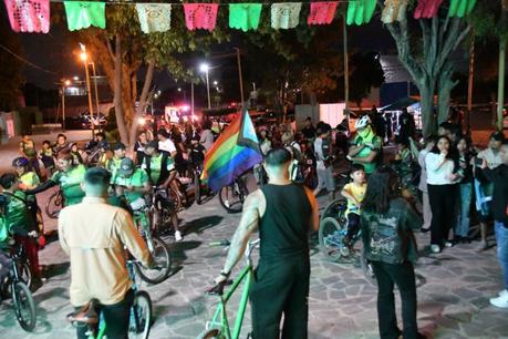 Rodada “Spooky Pride” reúne a cientos de ciclistas en Soledad Rodada “Spooky Pride” reúne a cientos de ciclistas en Soledad