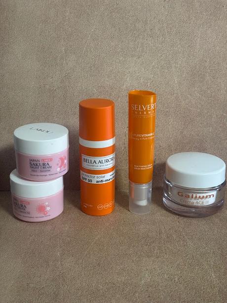 cosmĂŠtica asiĂĄtica, nacional e internacional!!! que le damos a todo! ✨ CUIDADO FACIAL: Joyas para todas las edades