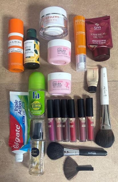 ¡¡ Botes vacĂos que se van a los contenedores de reciclaje !! ♻️ Mis productos acabados