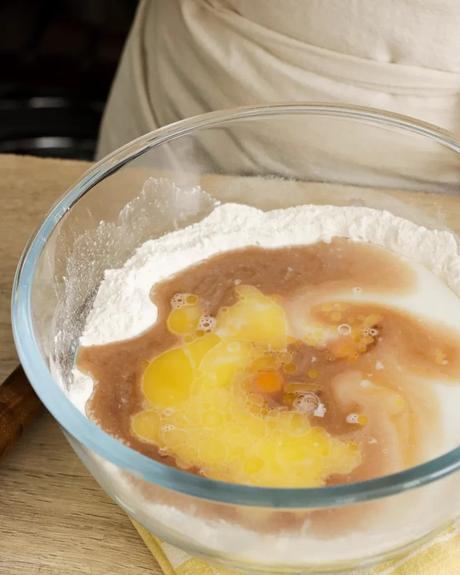 Waffles todos los ingredientes en un bowl