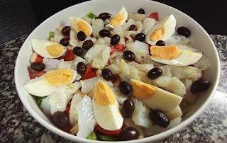 Ensalada de alubias blancas con bacalao