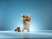 ILLYCAFFÈ PRESENTA ICED LATTE CARAMELO SALADO ILLYCAFFÈ PRESENTA ICED LATTE CARAMELO SALADO