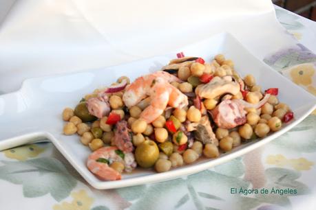 Salpicón de garbanzos y marisco El Ágora de Ángeles