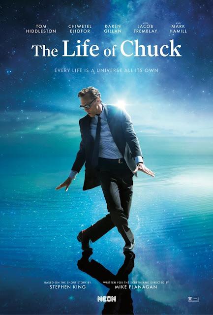 La vida de Chuck mostrando al actor Tom Hiddleston sonriendo y bailando