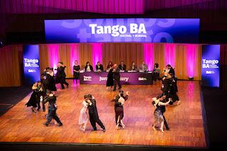 Arrancó la milonga y agosto a puro tango