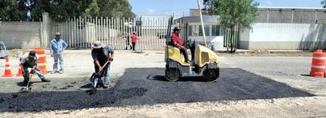 Avanza bacheo profundo en Eje 130 de la Zona Industrial