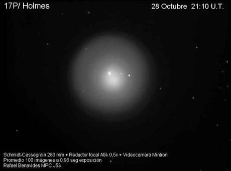 220P/McNaught: dos estallidos en una misma aparición