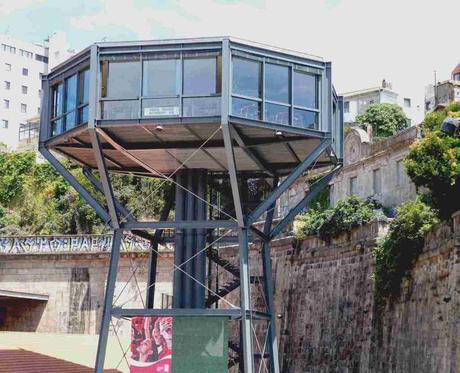 El rombicuboctaedro de Sao Bento en Oporto
