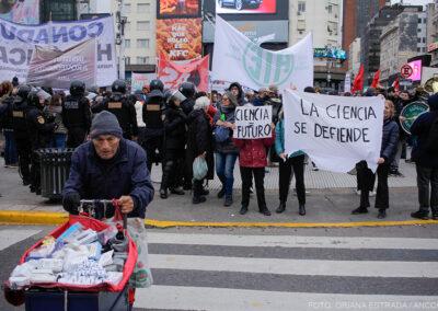 La ciencia tiene hinchada