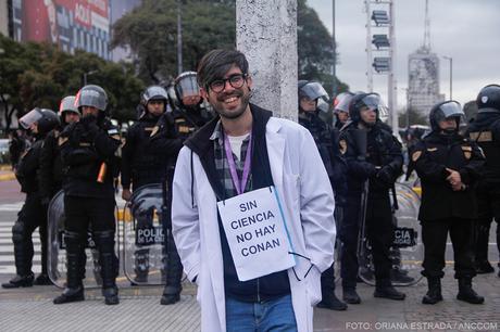 La ciencia tiene hinchada