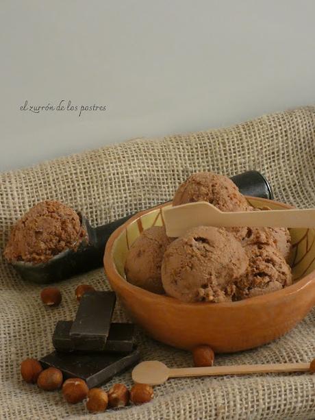 Helado de crema de Cacao con Avellanas y Guirlache Helado de crema de Cacao con Avellanas y Guirlache