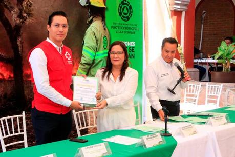 Villa de Pozos reconoce labor de bomberos
