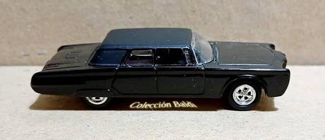 El auto del Avispón Verde de la marca Johnny Lightning
