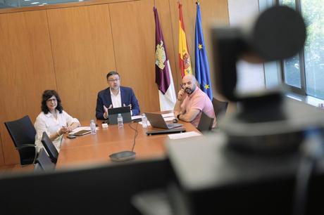 El PSOE de Toledo denuncia el «lamentable» estado del pavimento de la Vega tres meses después de su remodelación El PSOE de Toledo denuncia el «lamentable» estado del pavimento de la Vega tres meses después de su remodelación