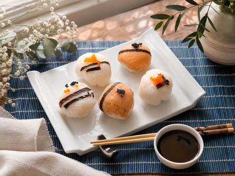 Sushi balls Sushi balls