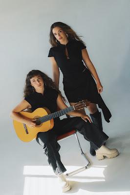 CARMEN Y MARÍA: 'DE OTROS, NUESTRAS'