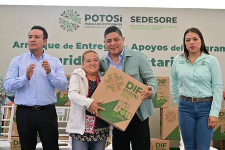Gobierno estatal reporta inversión y programas en las cuatro regiones de SLP