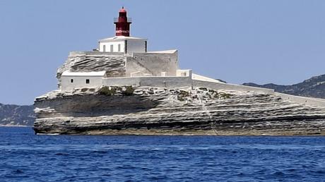 CÓRCEGA : LAS ISLAS LAVEZZI