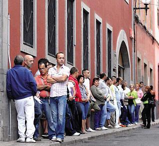 El paro hace que aumente la búsqueda de empleos en ONG, inmigrantes uno de los sectores más afectados