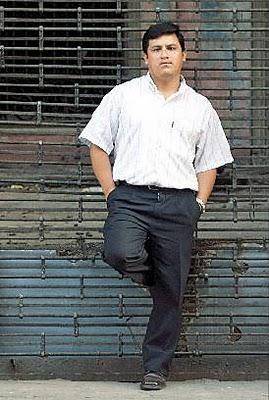 NOCHE DE NARRATIVA BIZARRA EN EL YAKANA BAR DEL CENTRO DE LIMA