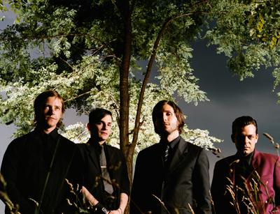 Interpol regala el tema “Lights”