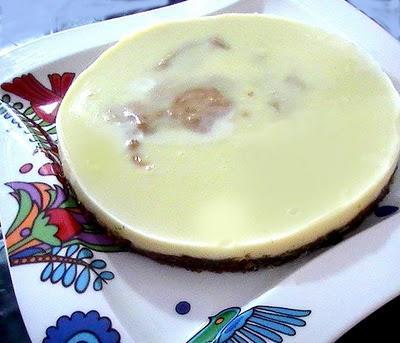 Tarta de chocolate blanco y toffe (dulce de leche o leche condensada al baño maría)