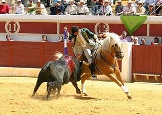 VENTURA Y MOURA A HOMBROS EN EL FESTEJO MATINAL DE REJONES DE LAS FIESTAS ARACELITANAS