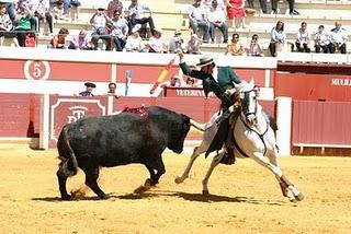 VENTURA Y MOURA A HOMBROS EN EL FESTEJO MATINAL DE REJONES DE LAS FIESTAS ARACELITANAS