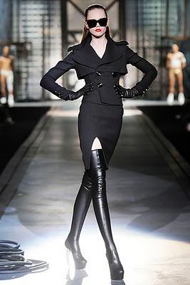 MILAN FW 2010: Dsquared2 Woman