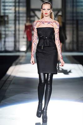 MILAN FW 2010: Dsquared2 Woman