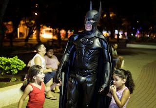 Un Batman de verdad por las calles de Brasil