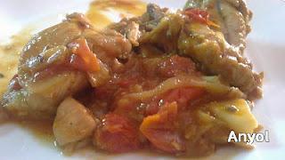 Pollo con tomatitos  cereza