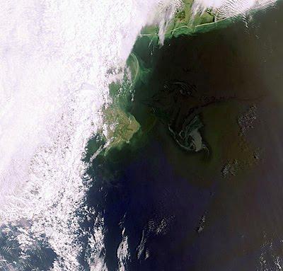 Imágenes satélite del vertido de crudo en el Golfo de México (III)