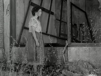 Five: La última esperanza de un nuevo mundo está en las manos de cinco extraños.