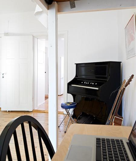 pequeño estudio de 33 m² con cama elevada fotos decoración lofts y pisos pequeños diseños interiores de casas diseño de interiores fotos diseño de interiores de pisos pequeños diseño de interiores decorar casa decoración de pisos pequeños decoración de interiores decoración de estudios camas elevadas pisos pequeños blogs de interiorismo blogs de decoración vintage blogs de decoración sueca blogs de decoración estilo nórdico 