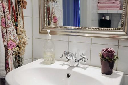 objetos vintage decoración muebles vintage muebles románticos estilo escandinavo estilo decoración nórdico diseños interiores de casas diseño de interiores pisos pequeños diseño de interiores fotos diseño de interiores decorar casa decoración femenina decoración espacios pequeños decoración de interiores blogs de decoración vintage blog diseño de interiores blog de decoración nórdica 49m² de blanco estilo nórdico con toques exóticos y vintage 