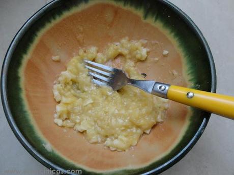 Muffins de plátanos y avellanas