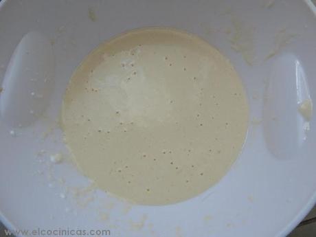 Muffins de plátanos y avellanas