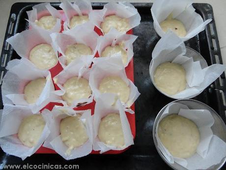 Muffins de plátanos y avellanas